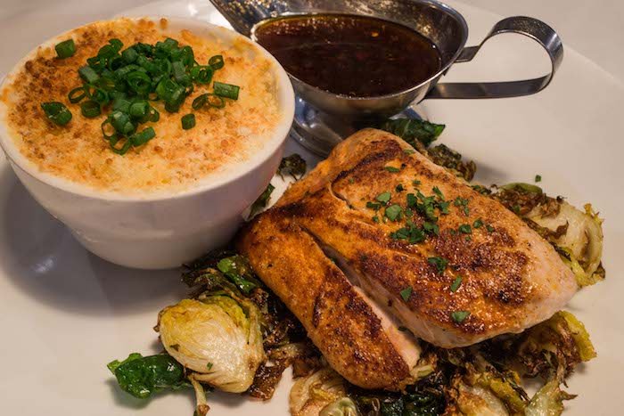 hugos oyster bar restaurant review