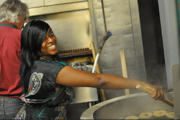 goldberg's deli bagel making 101