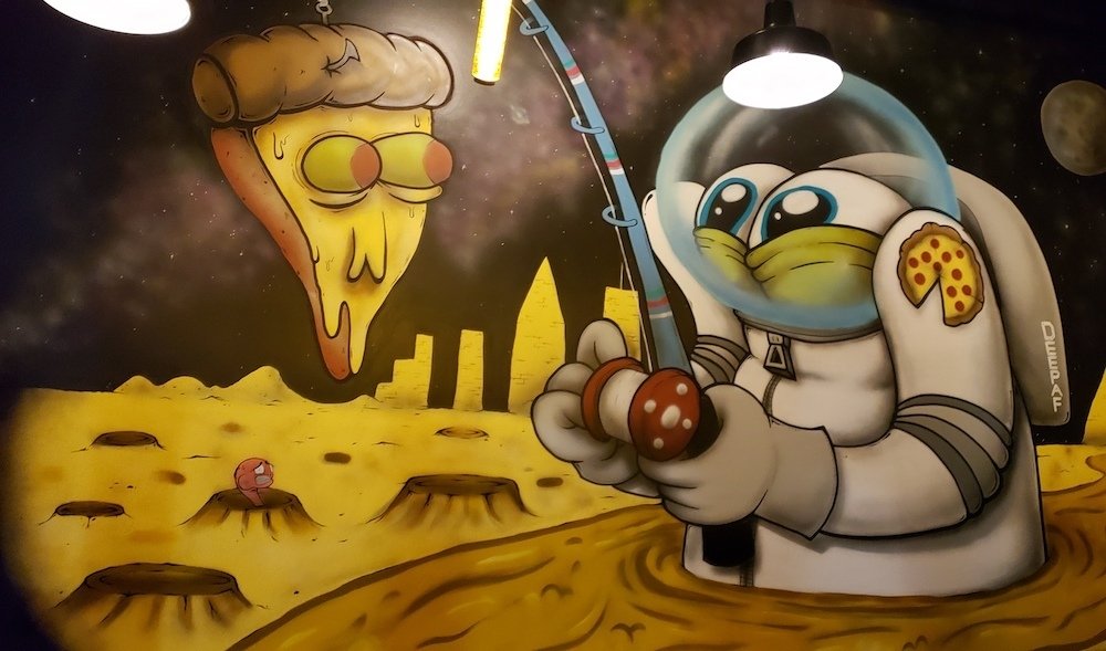 deep-dish-pizza-Atlanta-mural-roamilicious